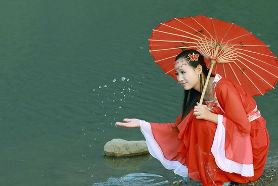 DesireinWhispersBehindtheCurtain无删减